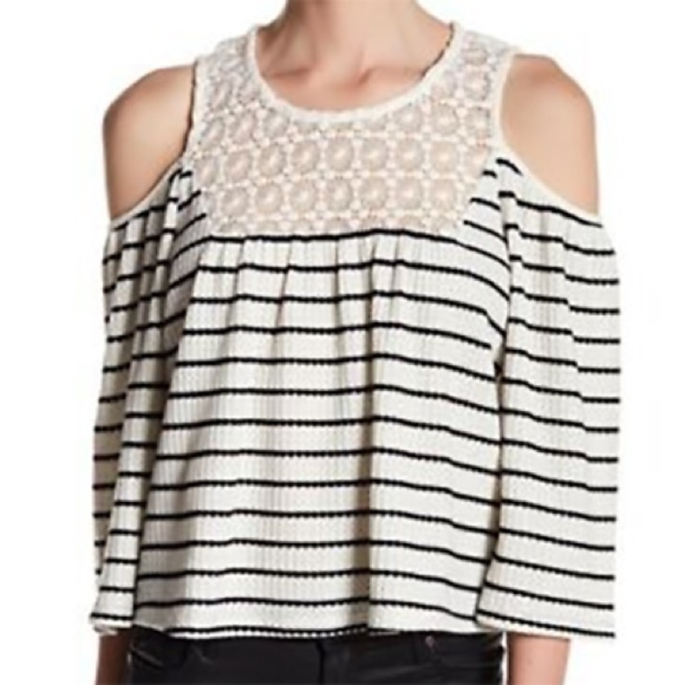 Romeo & Juliet 3/4 Sleeve Cold Shoulder